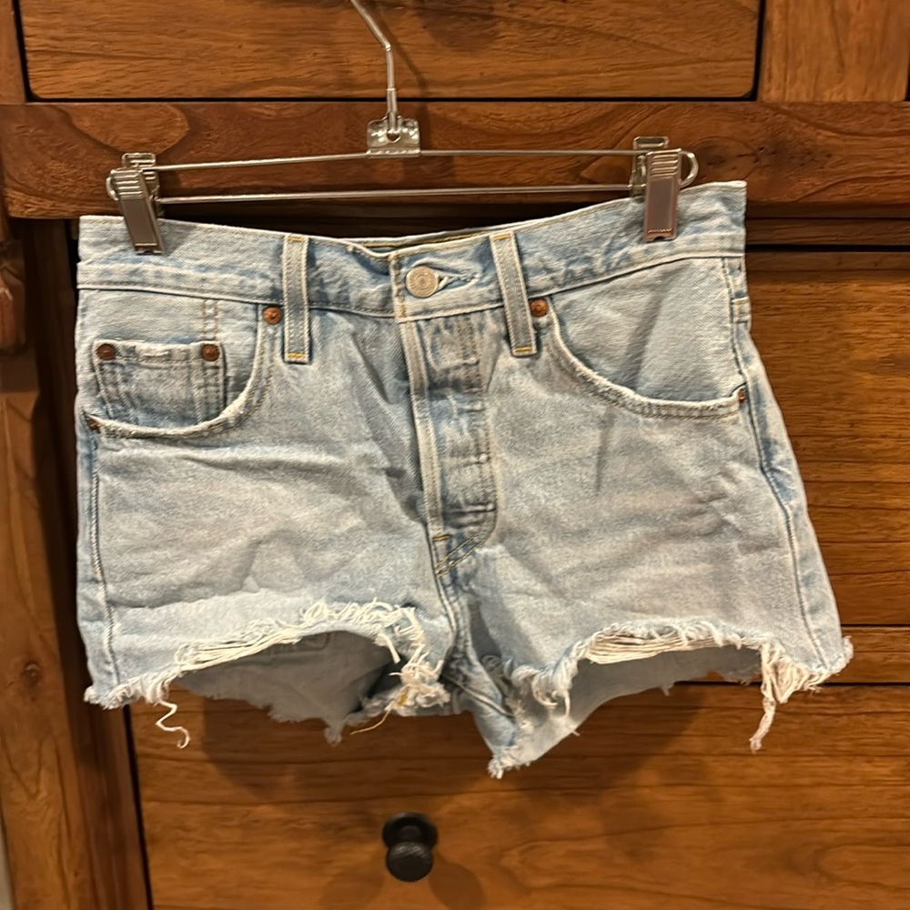 Levi’s blue jeans shorts